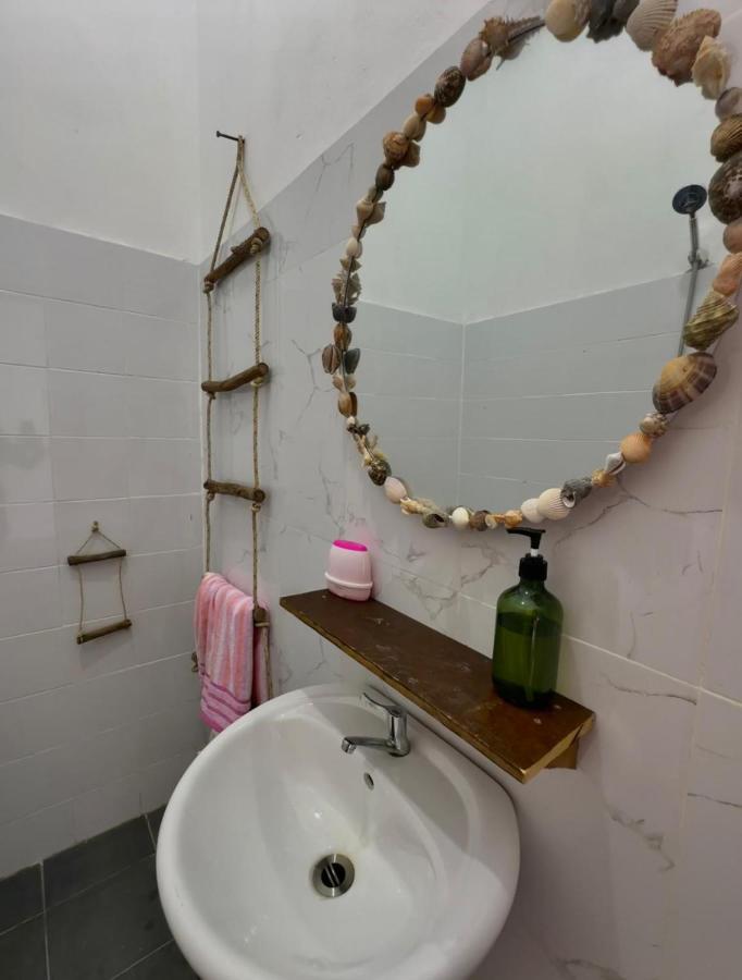 Seashell Guesthouse, Bar And Tattoos Koh Rong Sanloem Bagian luar foto